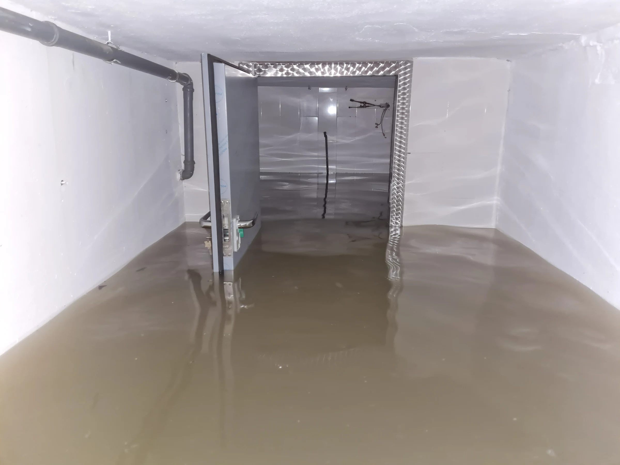 Hochwasser im Bundeshäuschen – weitere Aufnahme aus unserem Archiv
