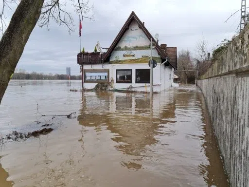 Hochwasser im Bundeshäuschen – Aufnahme aus unserem Archiv