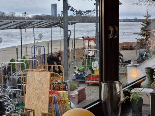 Hochwasser im Bundeshäuschen – Aufnahme aus unserem Archiv