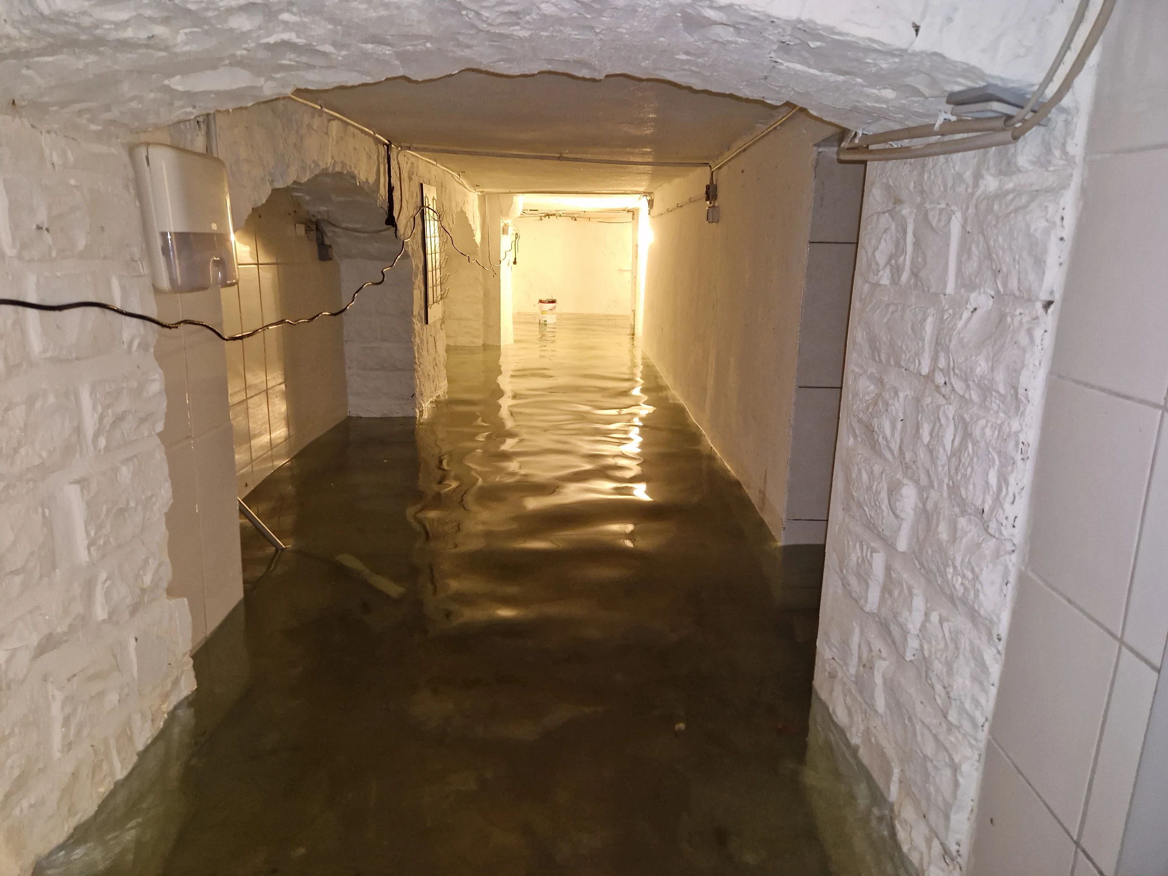 Hochwasser im Bundeshäuschen – Aufnahme aus unserem Archiv