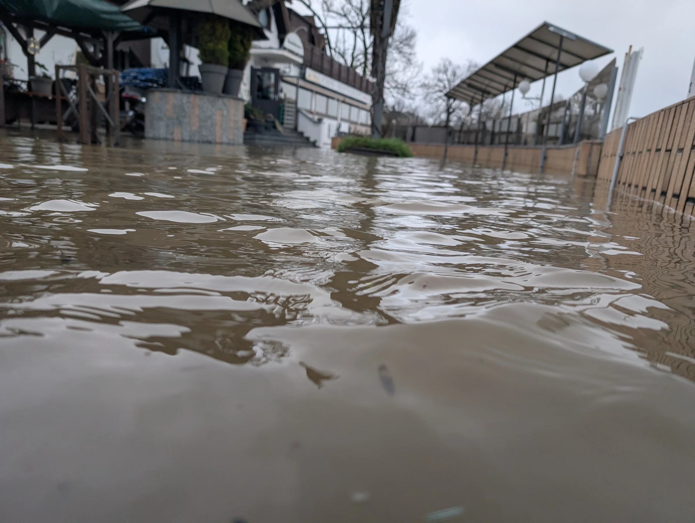 Hochwasser im Bundeshäuschen – weitere Aufnahme aus unserem Archiv