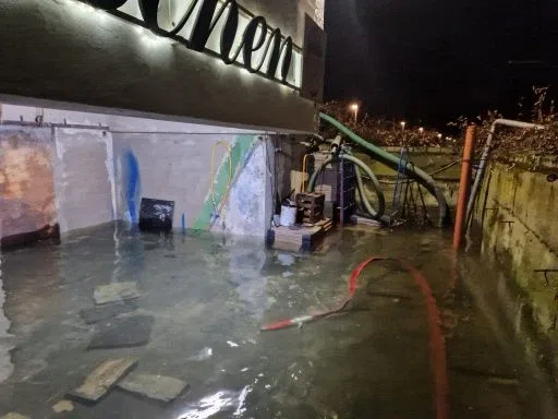 Hochwasser im Bundeshäuschen – Aufnahme aus unserem Archiv