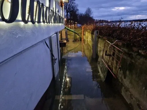 Hochwasser im Bundeshäuschen – Aufnahme aus unserem Archiv