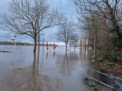 Hochwasser im Bundeshäuschen – Aufnahme aus unserem Archiv